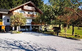 Vila Slavc, Cosy Apartment Near The Lake